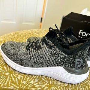 FJ women’s golf shoes. Black & white.